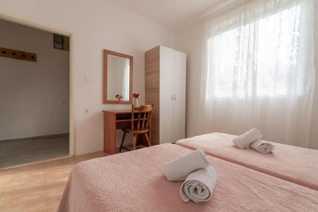 Tre Perle Vacation House With Garden And Parking Villa Vir Nyaraló